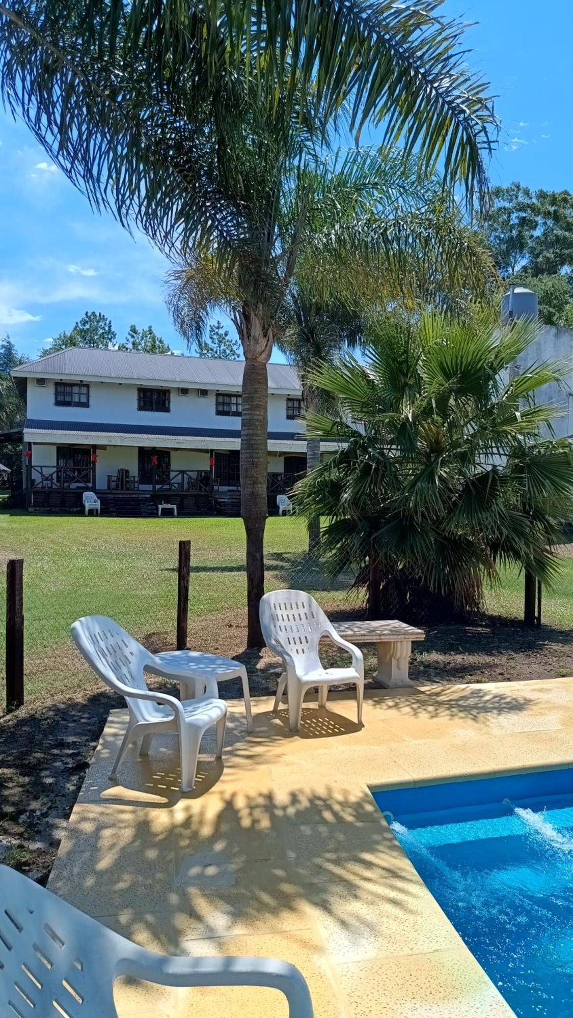 Del Paraiso Lodge *